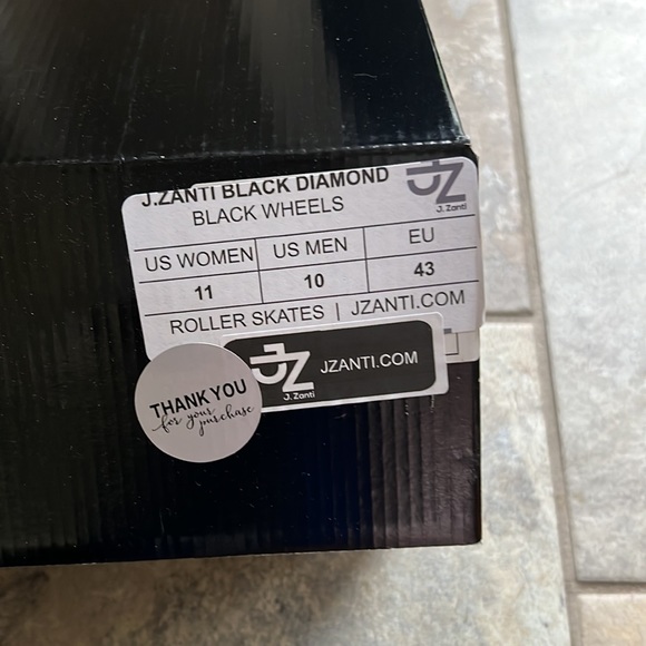 Brand new for sale roller skates - Picture 2 of 3